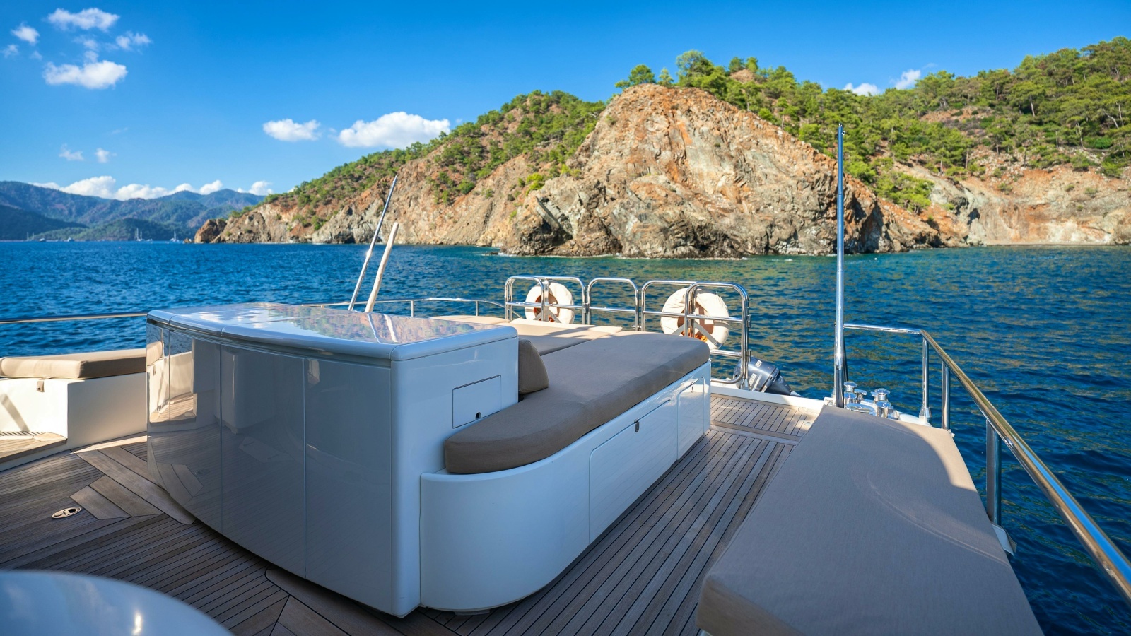 CLARITA 85ft Leopard Yacht For Sale