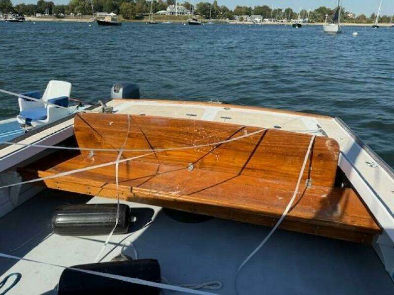 32ft Jarvis Newman Yacht For Sale