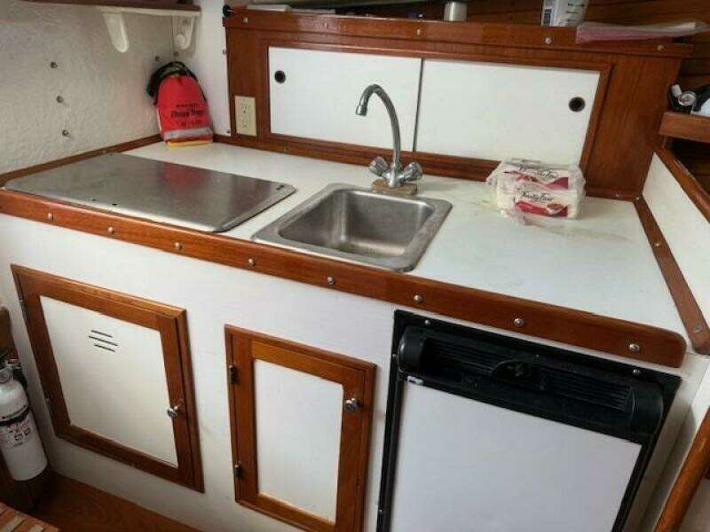 32ft Jarvis Newman Yacht For Sale