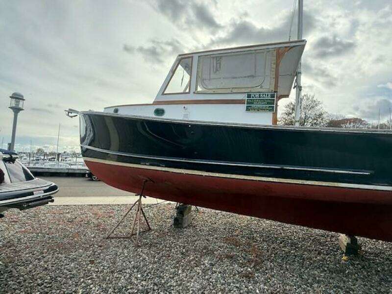 32ft Jarvis Newman Yacht For Sale