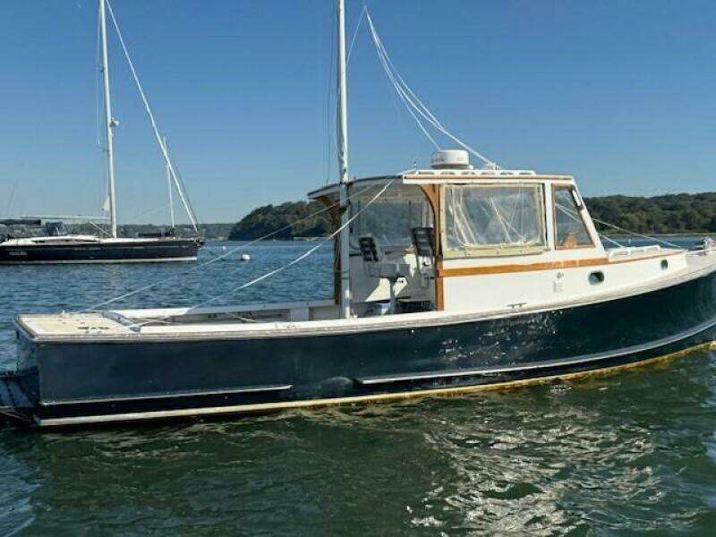32ft Jarvis Newman Yacht For Sale