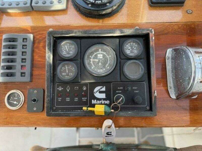 32ft Jarvis Newman Yacht For Sale