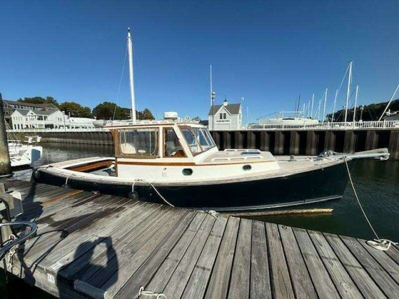 32ft Jarvis Newman Yacht For Sale