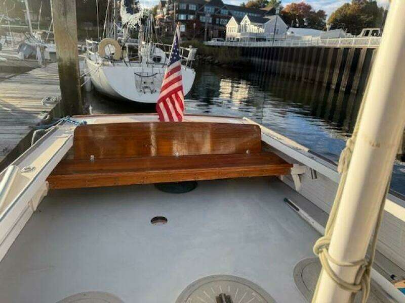 32ft Jarvis Newman Yacht For Sale