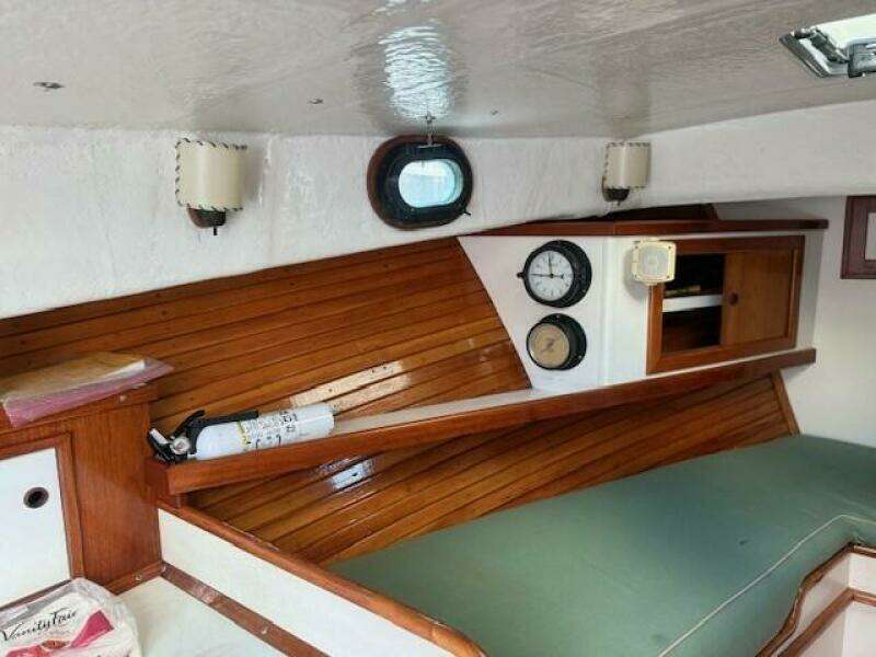 32ft Jarvis Newman Yacht For Sale