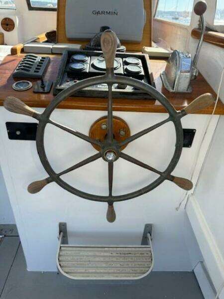 32ft Jarvis Newman Yacht For Sale