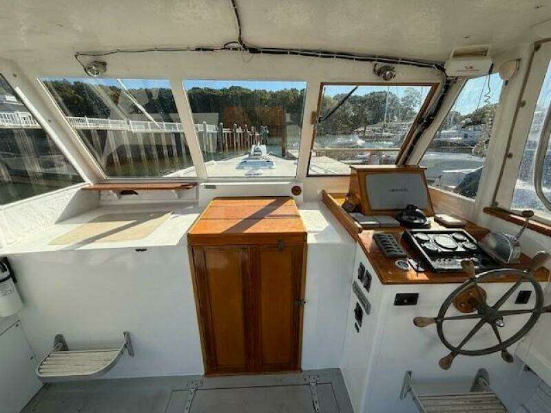 32ft Jarvis Newman Yacht For Sale