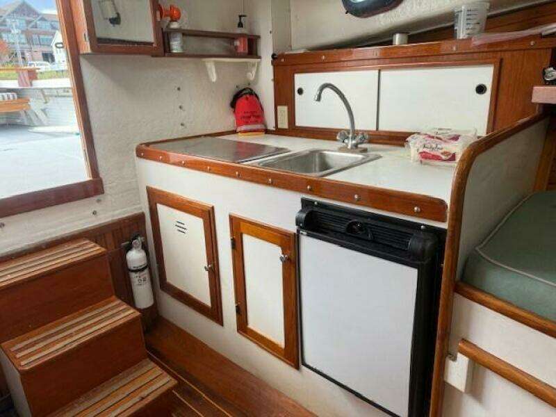 32ft Jarvis Newman Yacht For Sale