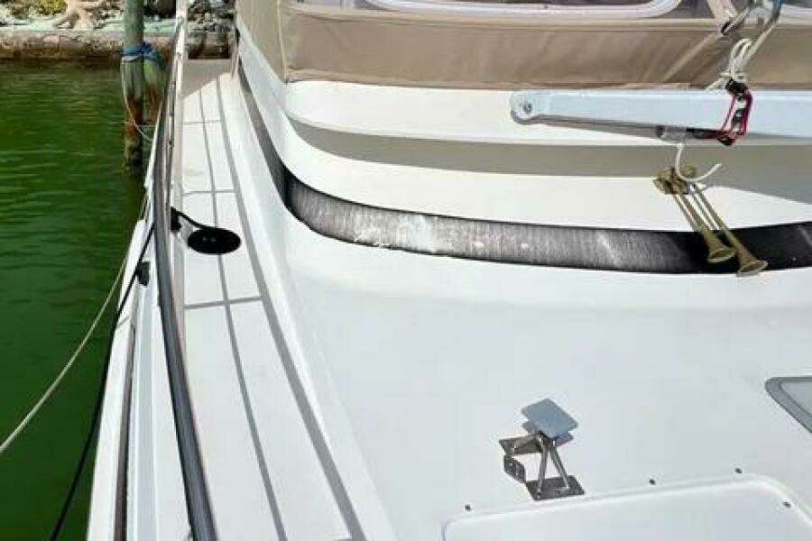 42ft Cruisers Yachts Yacht For Sale