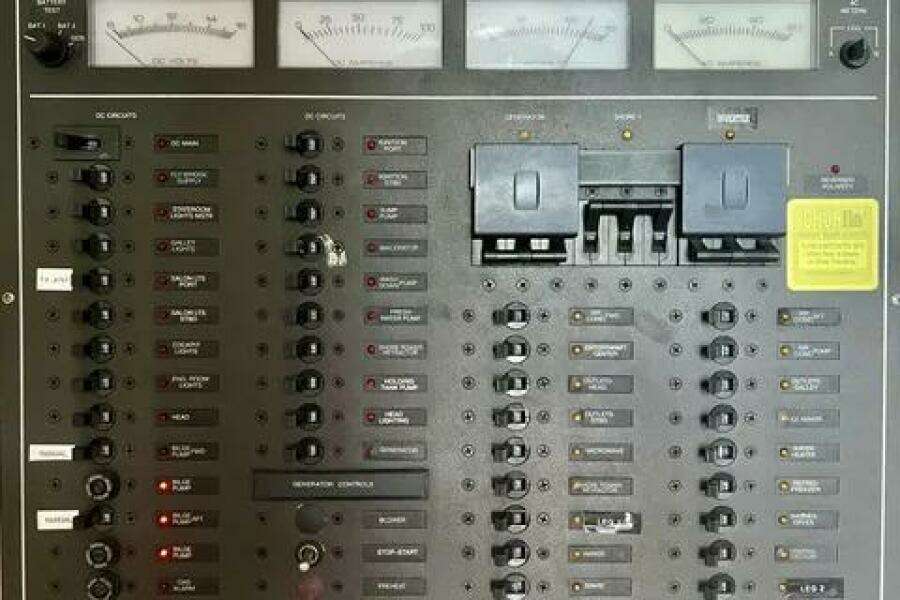 42ft Cruisers Yachts Yacht For Sale