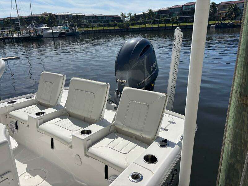 22ft Sea Hunt Yacht For Sale