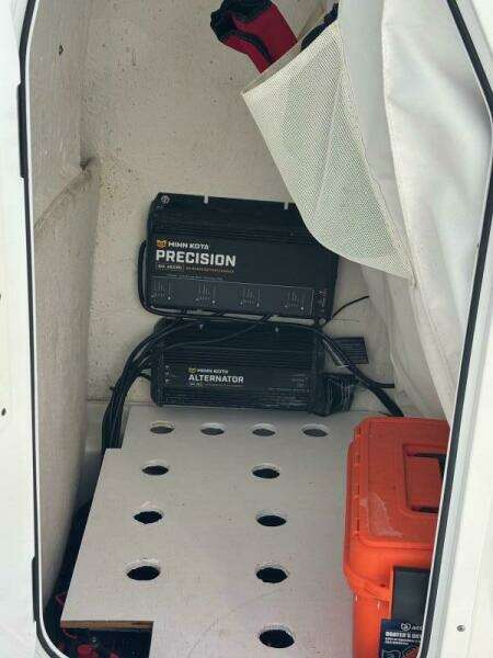 22ft Sea Hunt Yacht For Sale