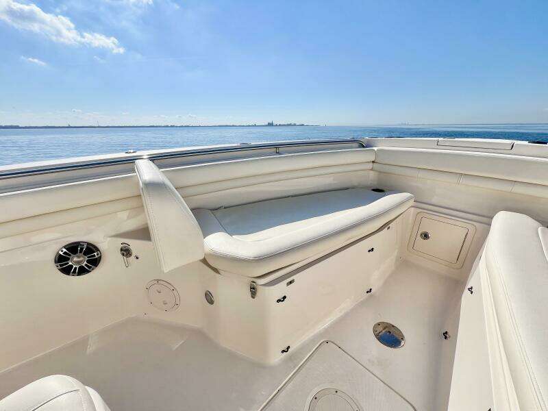 30ft Grady White Yacht For Sale