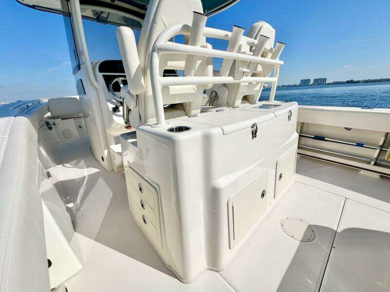 30ft Grady White Yacht For Sale