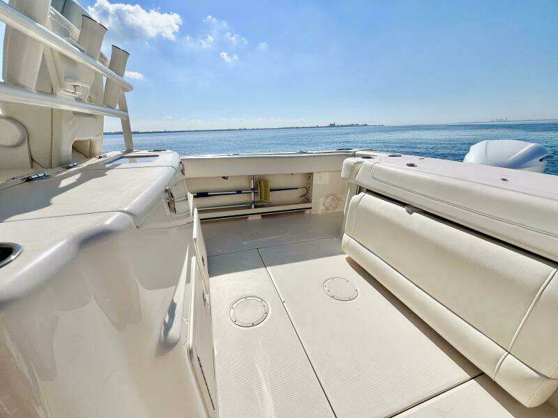 30ft Grady White Yacht For Sale