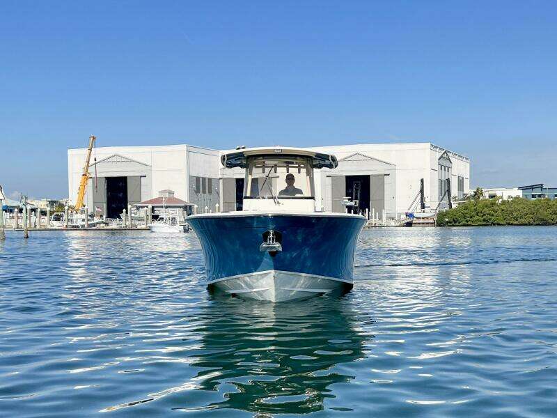 30ft Grady White Yacht For Sale