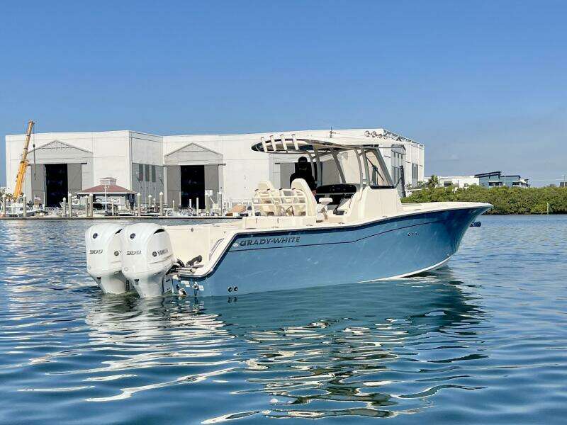 30ft Grady White Yacht For Sale