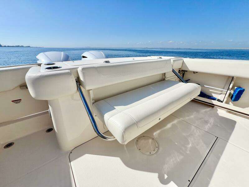 30ft Grady White Yacht For Sale