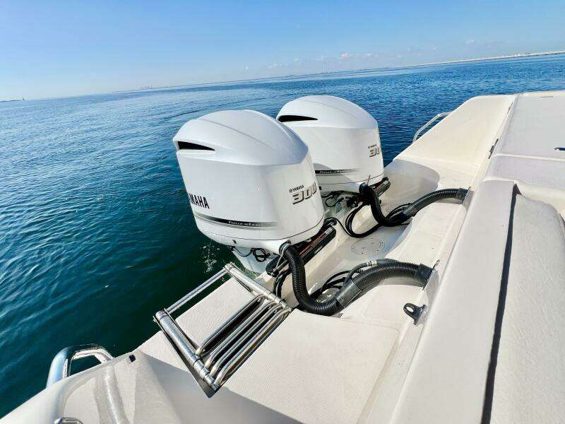 30ft Grady White Yacht For Sale