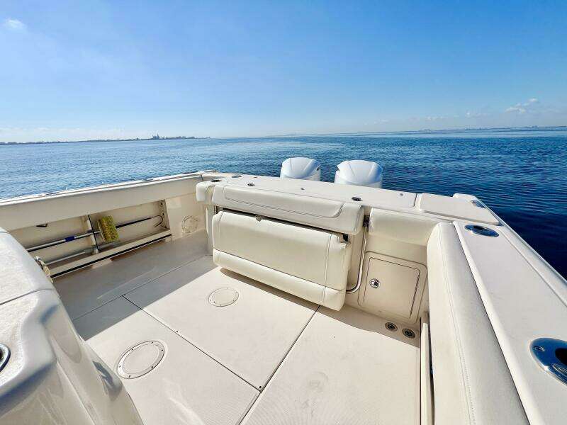 30ft Grady White Yacht For Sale