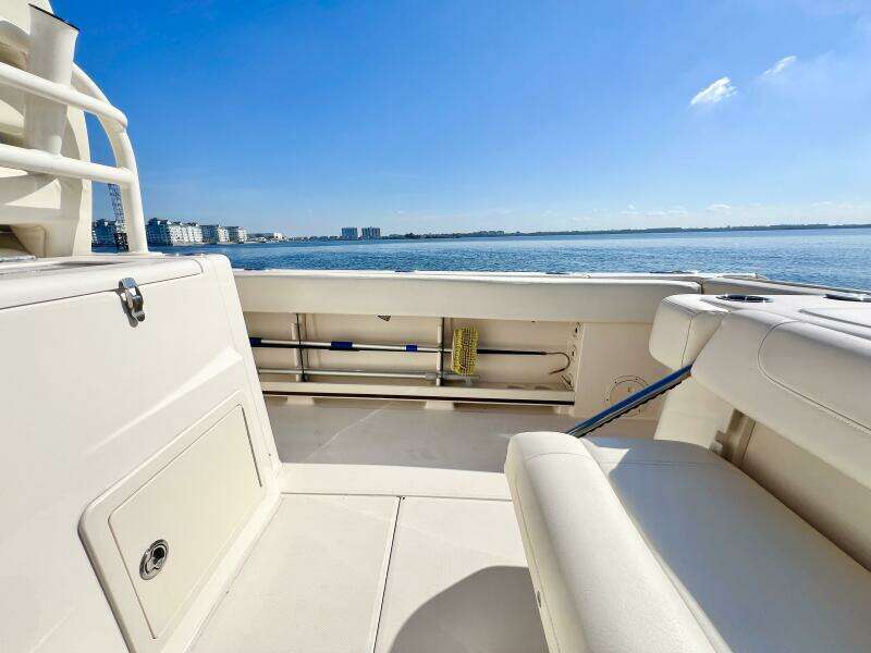 30ft Grady White Yacht For Sale
