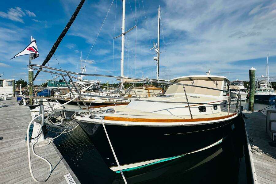 Encore 42ft Sabre Yacht For Sale