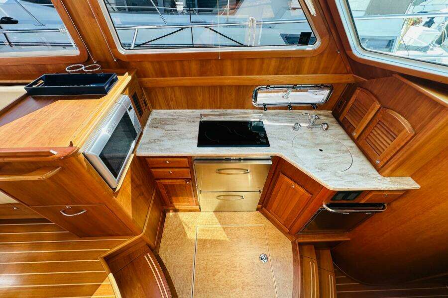 Encore 42ft Sabre Yacht For Sale