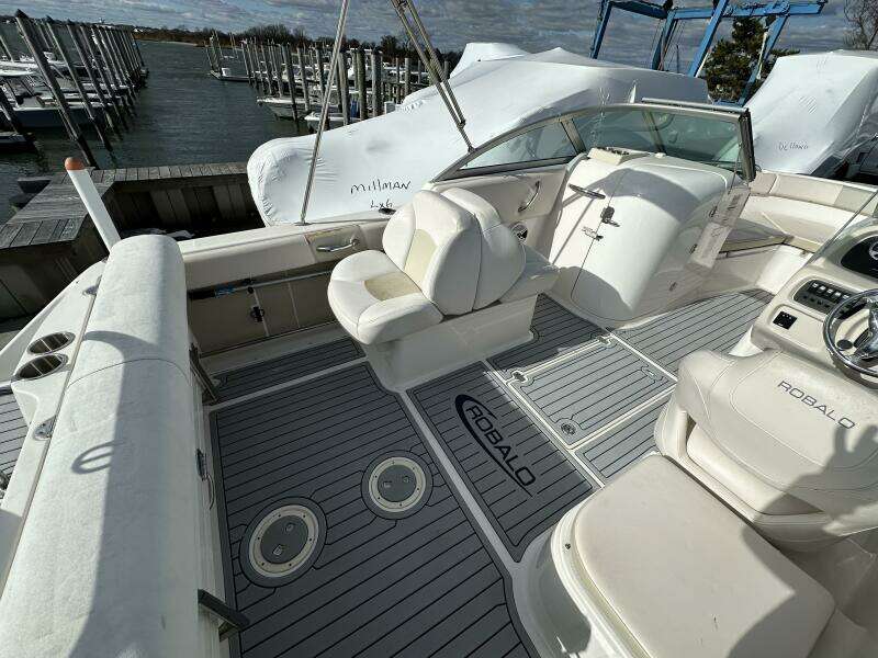 21ft Robalo Yacht For Sale
