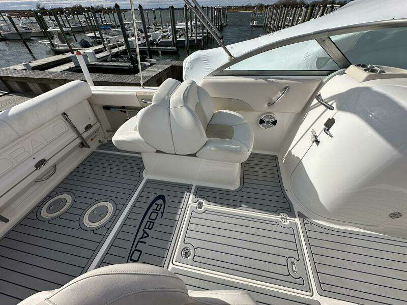 21ft Robalo Yacht For Sale