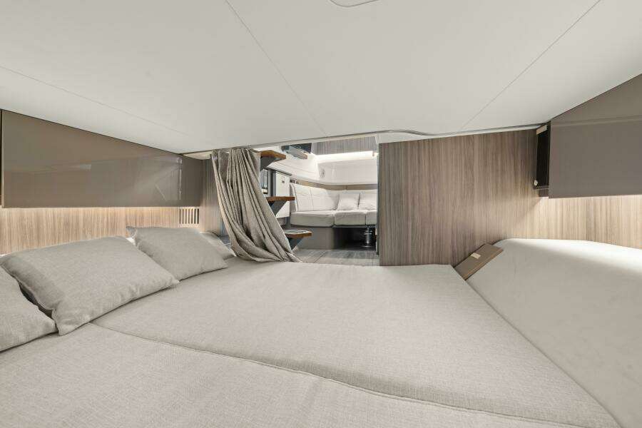 2022 Sea Ray SLX 400 Outboard SEA N SEA