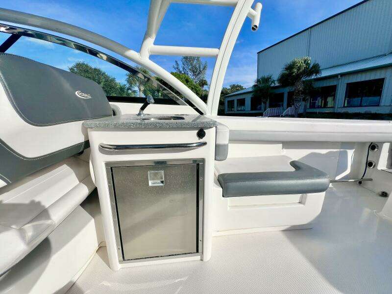 31ft Robalo Yacht For Sale