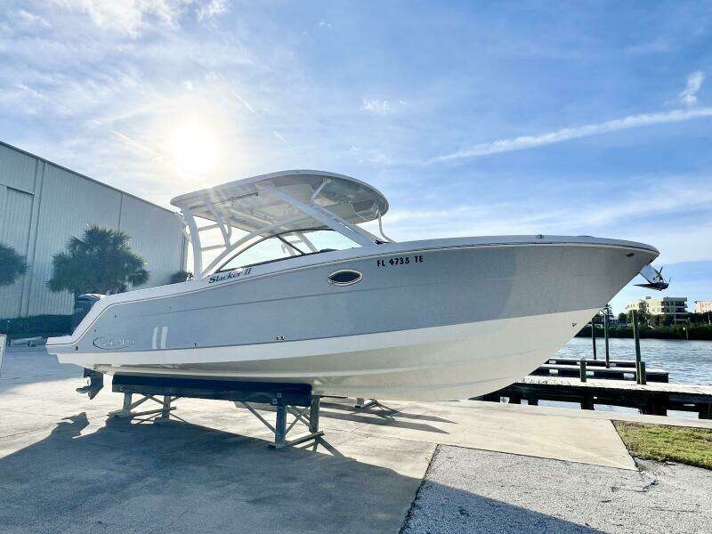 31ft Robalo Yacht For Sale