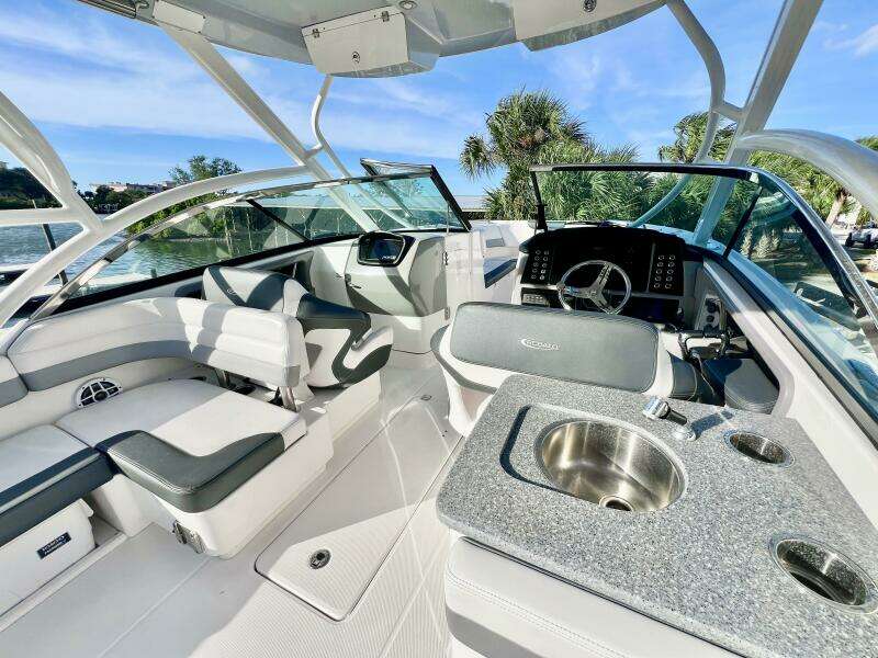 31ft Robalo Yacht For Sale