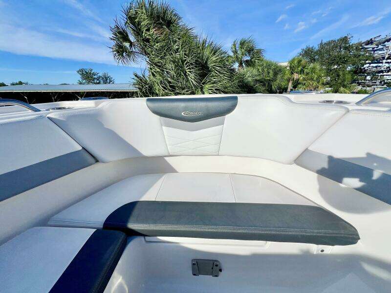 31ft Robalo Yacht For Sale