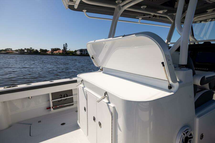 39ft Yellowfin Yacht For Sale