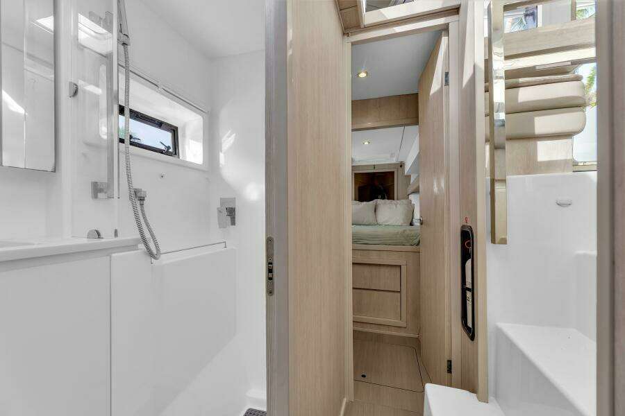 40ft Leopard Yacht For Sale