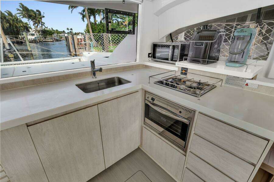 40ft Leopard Yacht For Sale