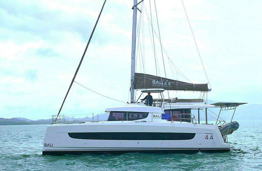 Sunchaser 43ft Bali Yacht For Sale