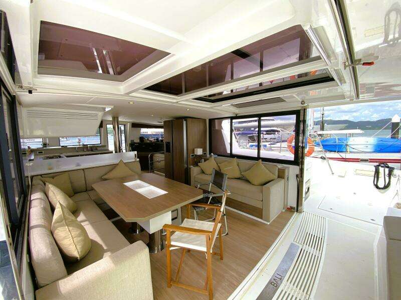 Sunchaser 43ft Bali Yacht For Sale