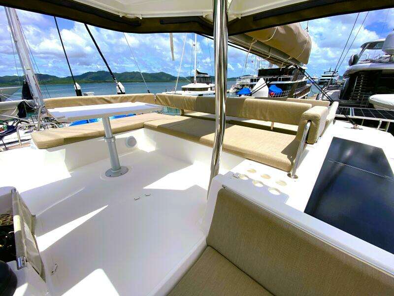 Sunchaser 43ft Bali Yacht For Sale