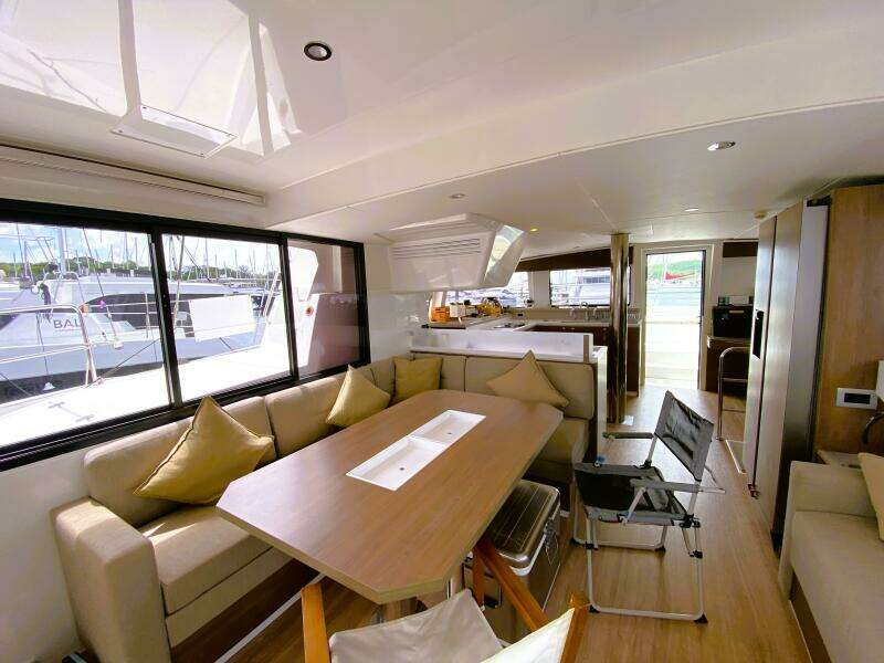 Sunchaser 43ft Bali Yacht For Sale