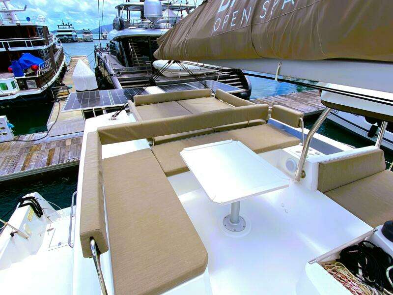 Sunchaser 43ft Bali Yacht For Sale