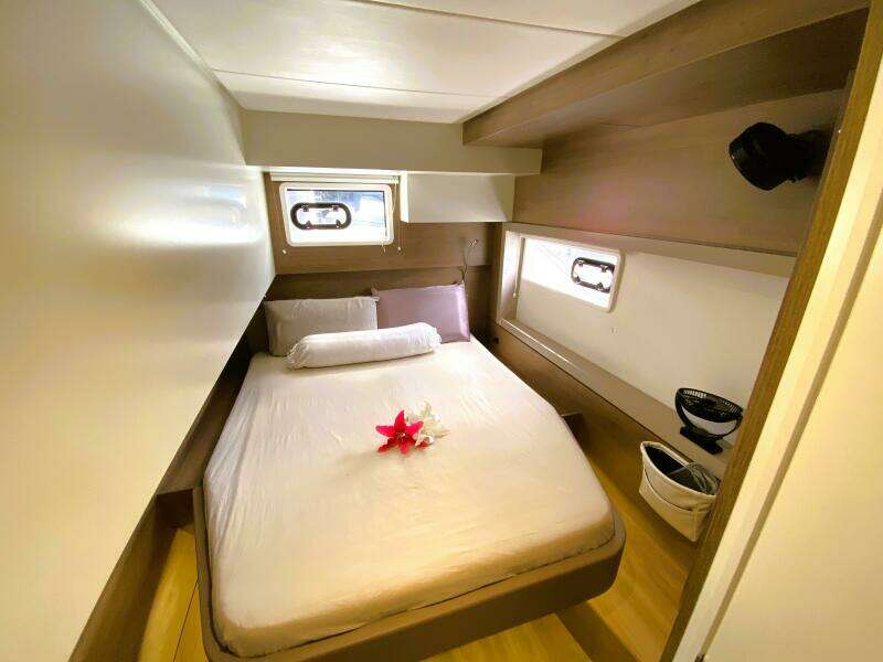 Sunchaser 43ft Bali Yacht For Sale