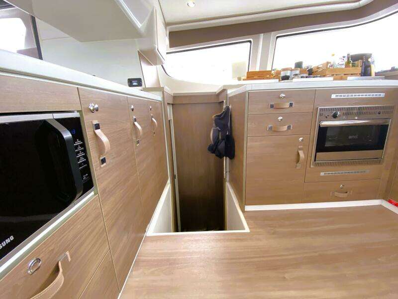 Sunchaser 43ft Bali Yacht For Sale