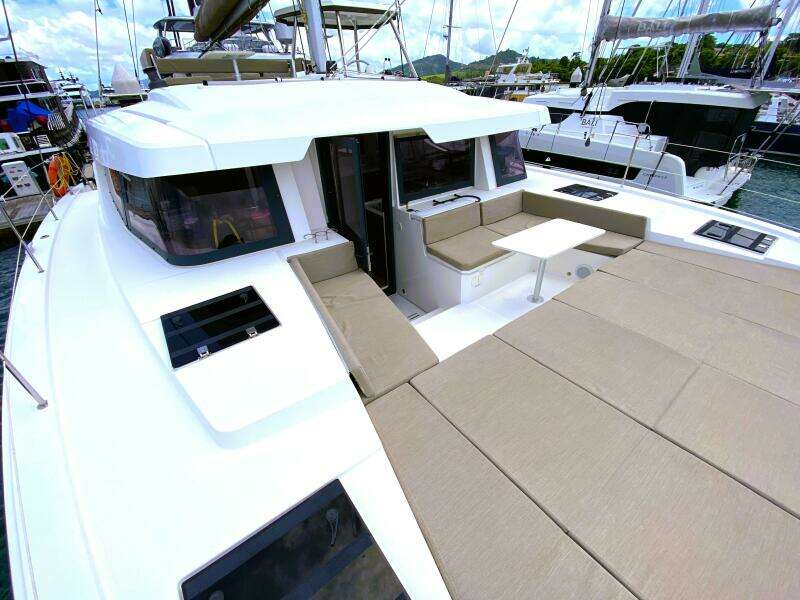 Sunchaser 43ft Bali Yacht For Sale