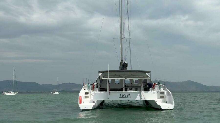 Trim 39ft Custom Yacht For Sale