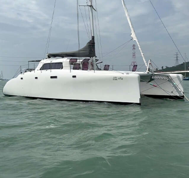 Trim 39ft Custom Yacht For Sale