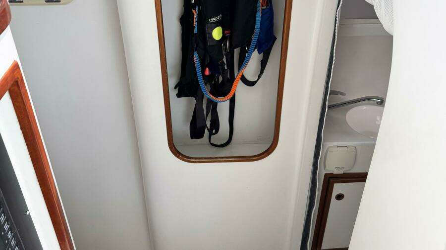 Trim 39ft Custom Yacht For Sale