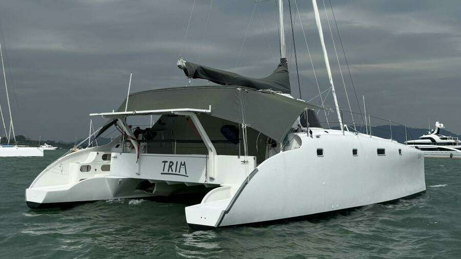 Trim 39ft Custom Yacht For Sale