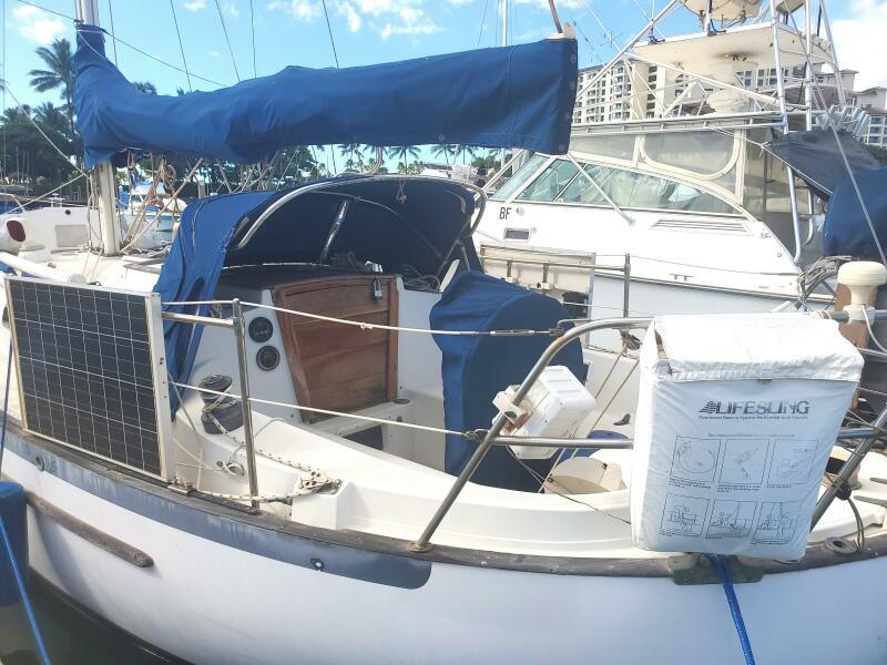 34' 1989 Pacific Seacraft Cutter
